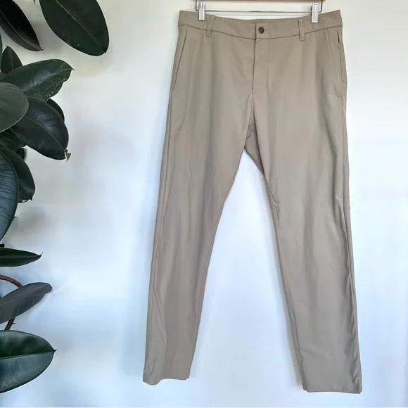 Lululemon Commission Pant Classic *Warpstreme 32"
Tofino Sand - Picture 7 of 13